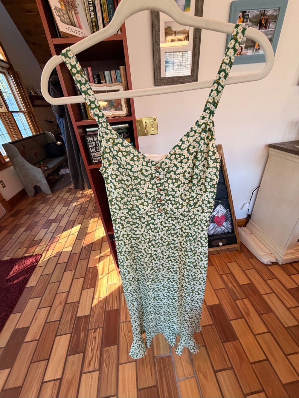 Lulu's Green Floral Maxi Dress with White Daisies